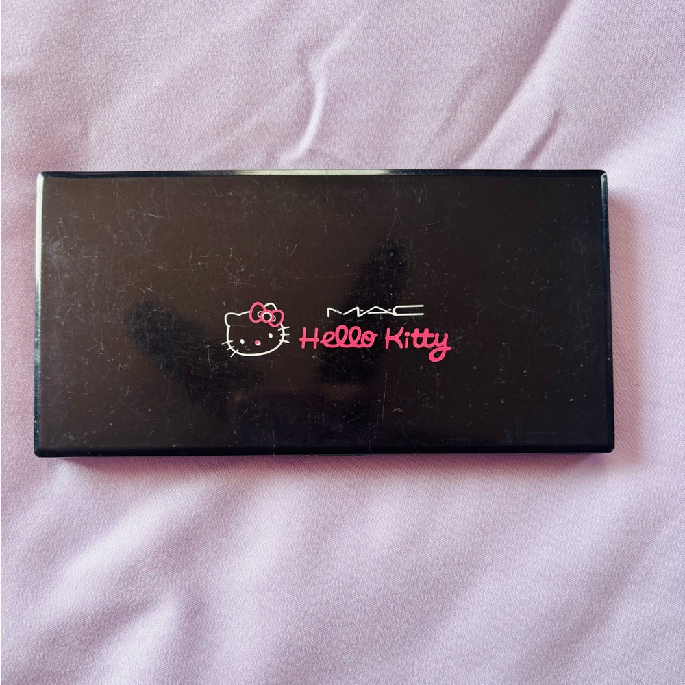 MAC Hello Kitty 12 colors eye shadow - Picture 2 of 4